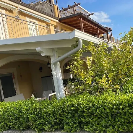 Bellacasa Di Mare, Club Πίτσο