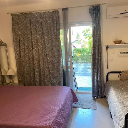 Bellacasa Di Mare, Club Pizzo (Calabria)