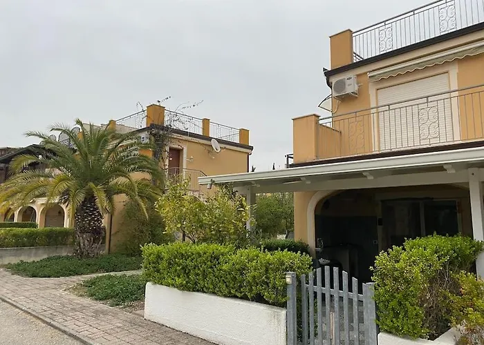 Bellacasa Di Mare, Club * פיצו