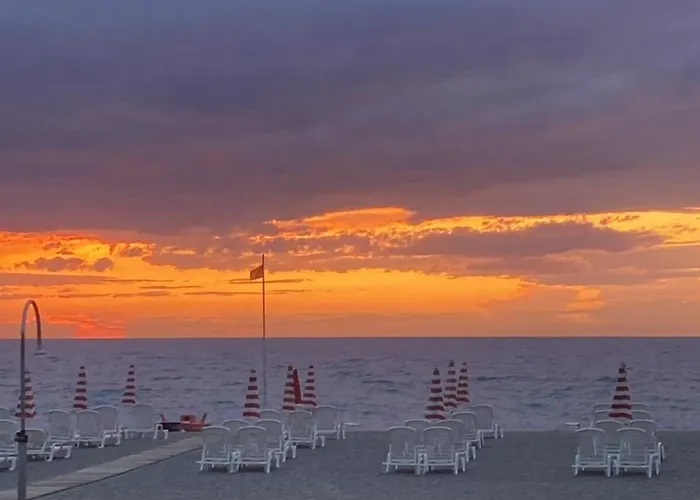 Bellacasa Di Mare, Club דירה פיצו